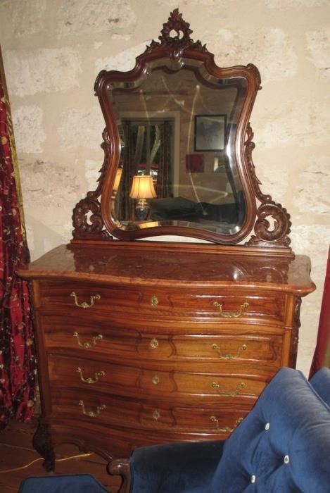 Stunning Carved Chest of Drawers with Bevelled Mirror