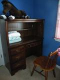 Nice desk with hutch great for a home office!