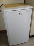 Upright freezer