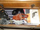 Gun holsters