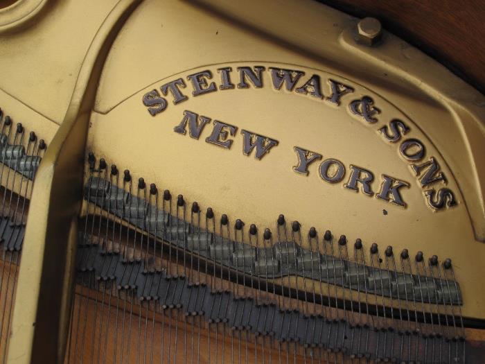 A19 #1 Steinway 5’11” Model L Walnut Finish 1930 Grand Piano #268196 Condition of 8/9