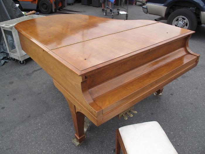 A19 #1 Steinway 5’11” Model L Walnut Finish 1930 Grand Piano #268196 Condition of 8/9