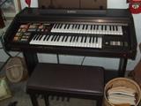 Kawai SR2 electric organ