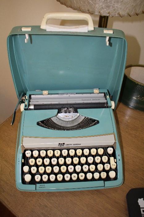 Smith Corona Typewriter!!!