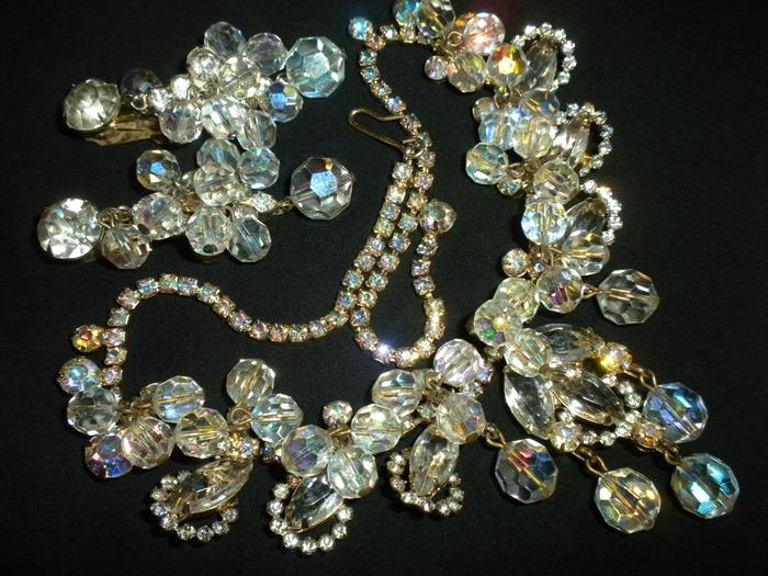 VINTAGE 1950'S RHINESTONE NECKLACE AND EARRINGS