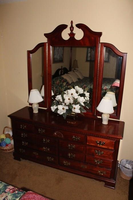 Dresser and Mirror with 5 piece Queen Bedroom Suite