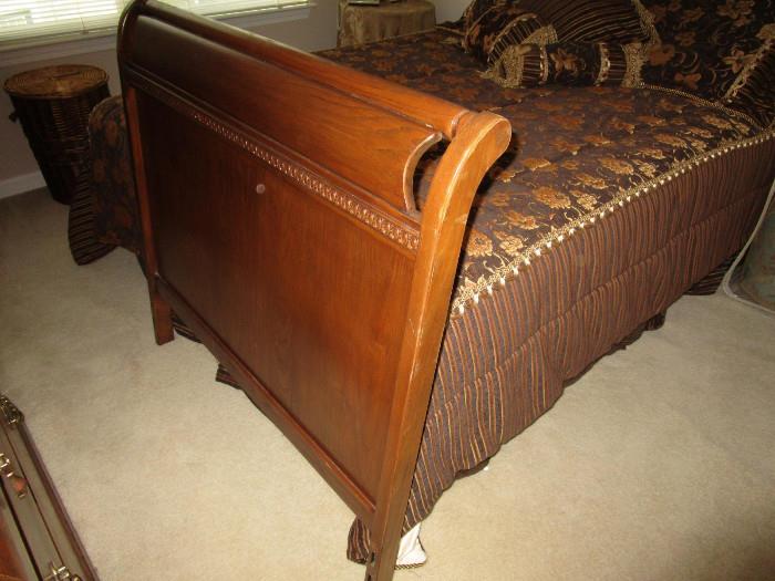 SINGLE BED FRAME SIMMONS