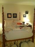 full size bed  4 poster style 