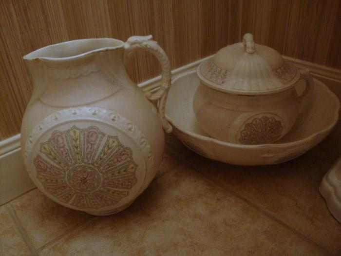 Pitcher, Wash Bowl, and Chamber Pot