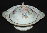 Meissen covered serving bowl with Putti finial, 20th Century