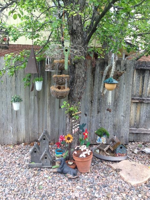 Garden of delightful yard accessories (LOTS more...)