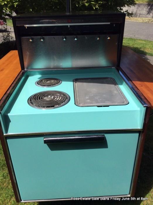 GE Partio Cart:  Sold by General Electric in the late 1950′s to early 1960′s, the Partio Cart was a 220V electric food cart designed for outdoor residential use.