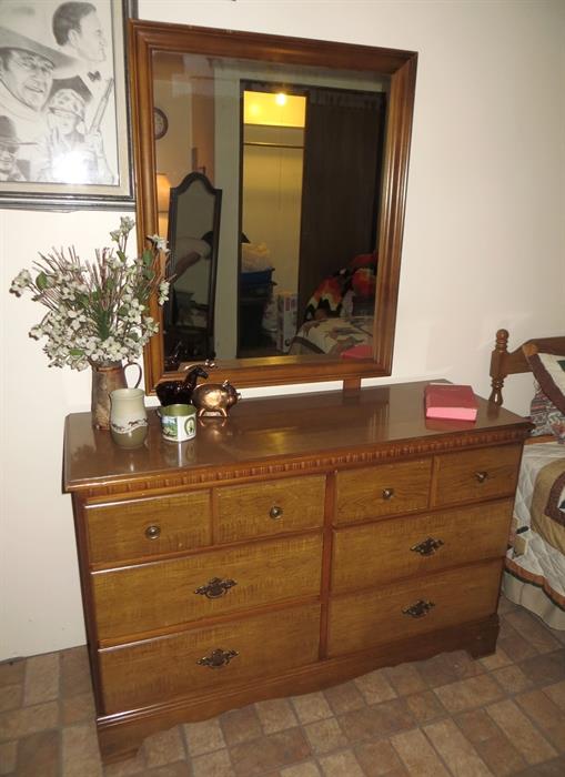 Basset Child's dresser with mirror
