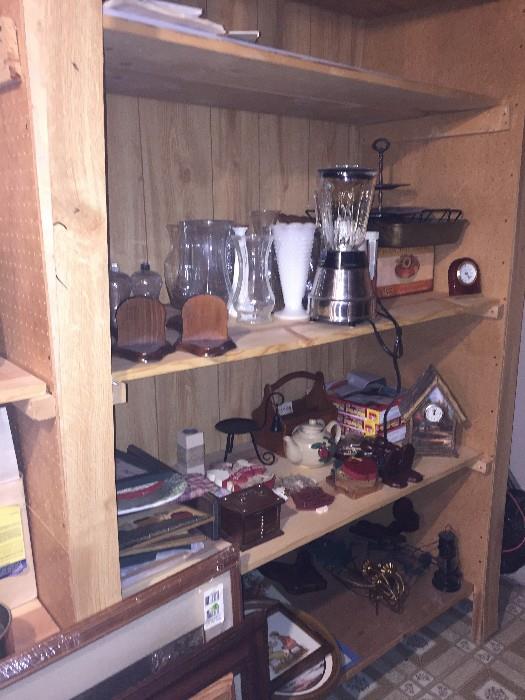 KITCHENWARE AND KITCHEN ACCESSORIES