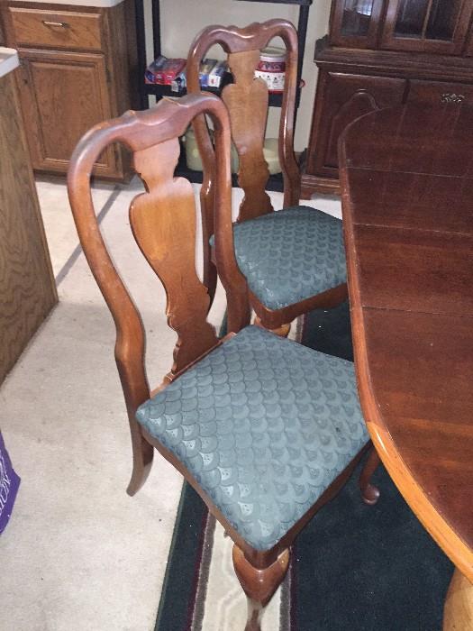 AMERICAN DREW CHERRY GROVE DINING ROOM TABLE WITH CHAIRS