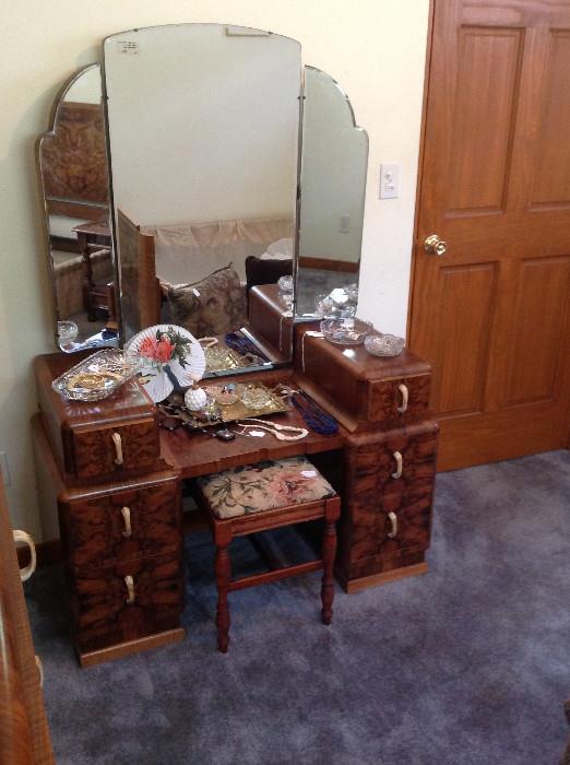 Italian Art Deco Vanity