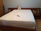 Queen size select comfort bed