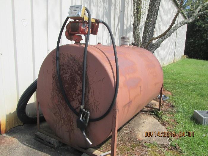 500 gallon gas tank with Gas Boy metered pump 