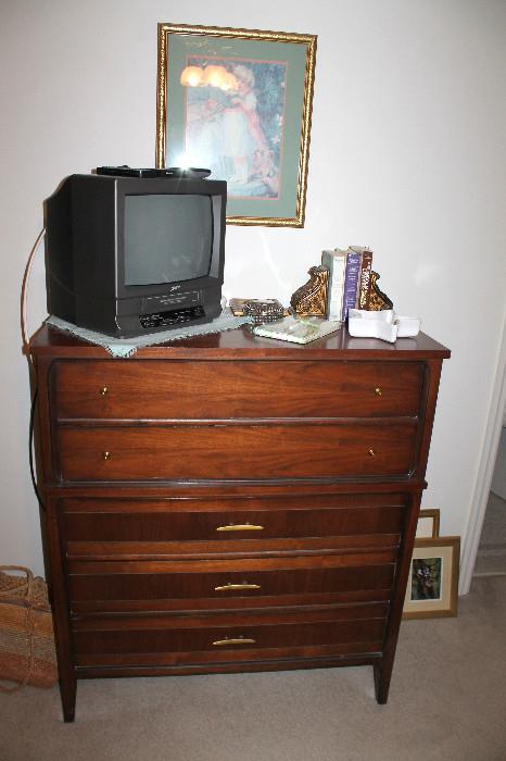 Mid-century modern chest-of-drawers