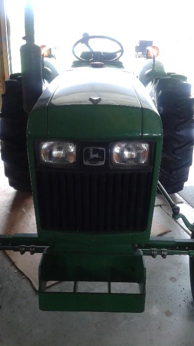 1982 John Deere 950 Tractor