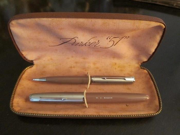 1950s Parker 51 fountain pen and pencil set, original box.