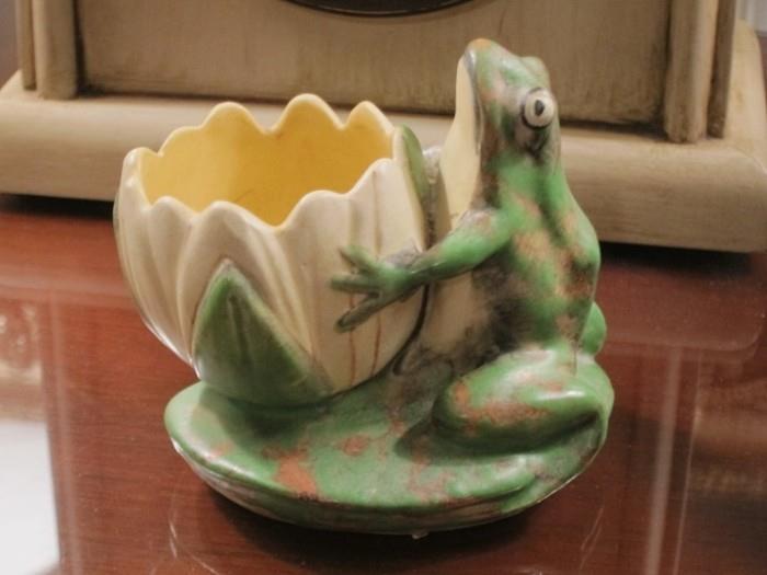 Weller Arts and Crafts Coppertone pottery frog and lily pad vase, circa 1920s.
