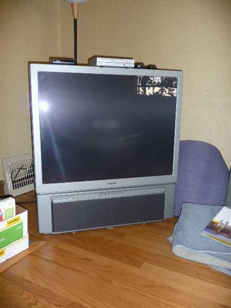 42" TV