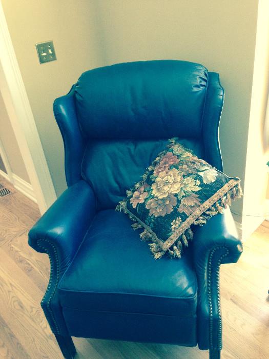 We have 2 of these navy leather wingback Barcalounger chairs! Like new condition !