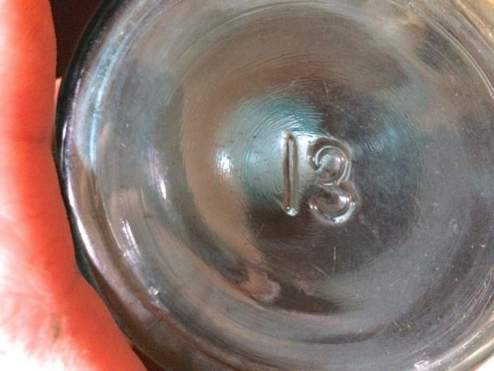 Marking on Blue Ball quart jar