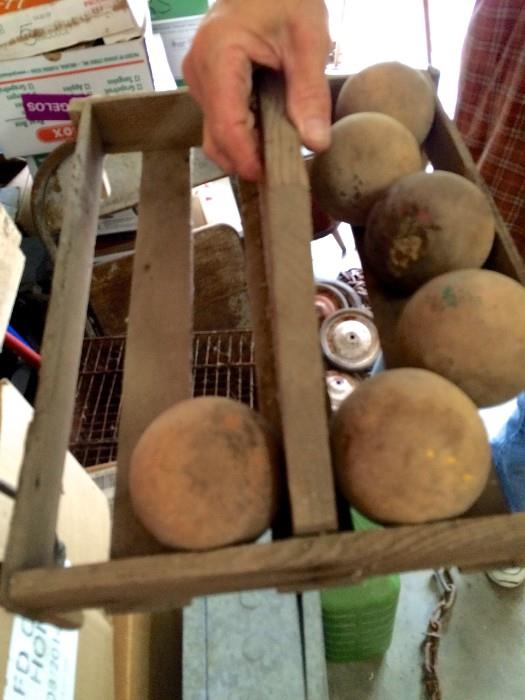 Croquet balls in primitive carrier