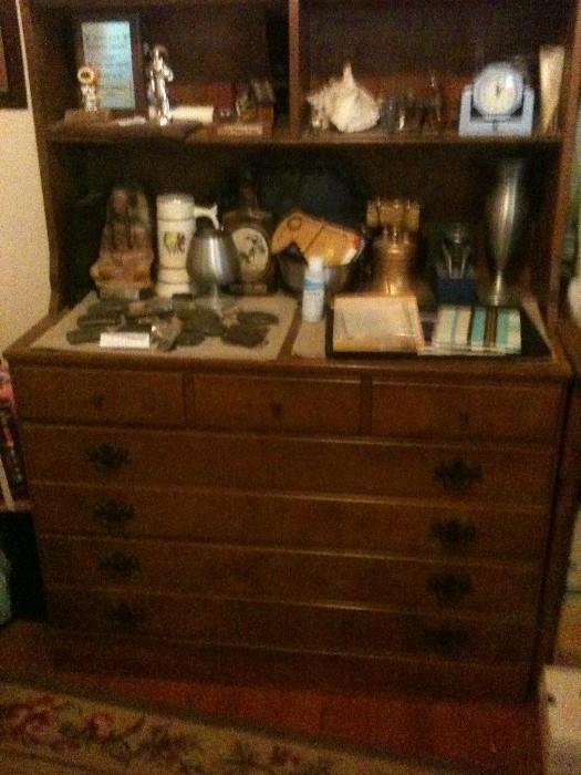 Ethan Allen Maple dresser & book shelf excellent condition