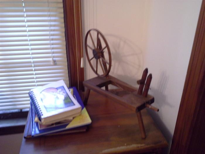 Spinning wheel (small)