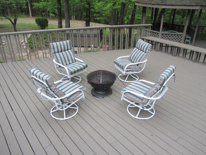 OUTDOOR CHAIRS AND FIRE PIT