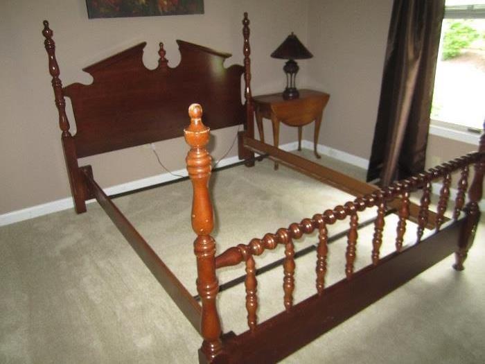 4 POSTER BED