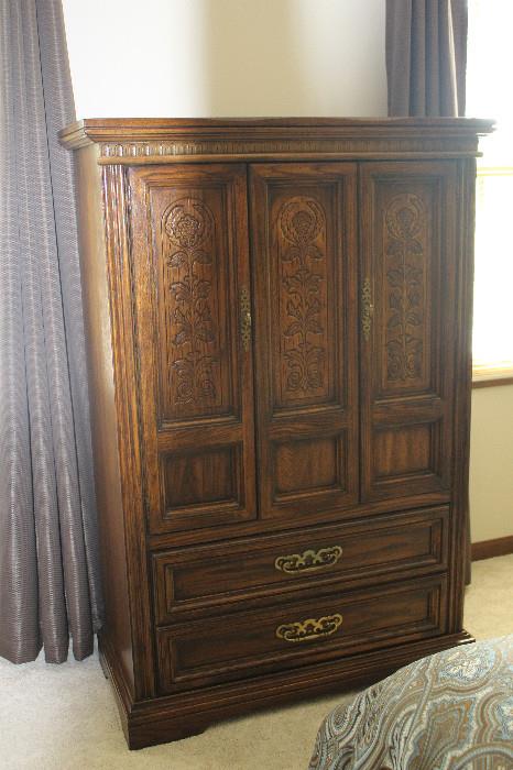armoire chest of drawers