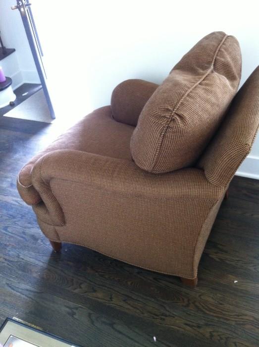 Side view of the armchair