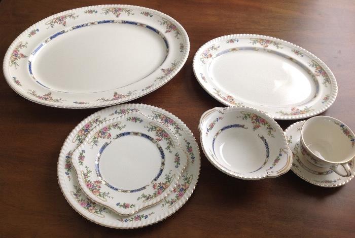 Johnson Brother's Antique China - Olde English "Eastbourne" in Mint Condition, Service for 8