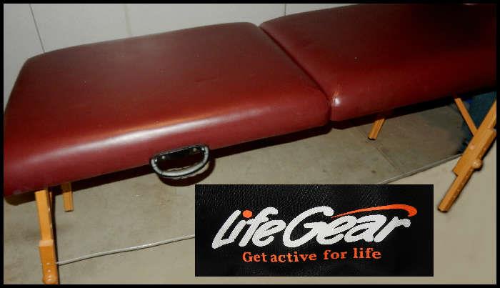 Life Gear massage table (like new)