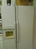 Kitchen Aid Side-By-Side refrigerator/freezer