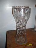 BEAUTIFUL CRYSTAL VASE