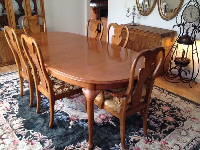 Thomasville Dining Room Table & Six Chairs
