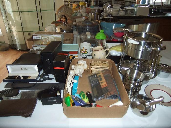 Lots of kitchen Items