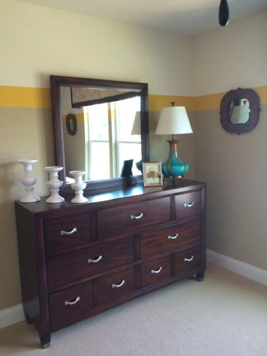 Broyhill East Lake 2 7-drawer dresser with mirror