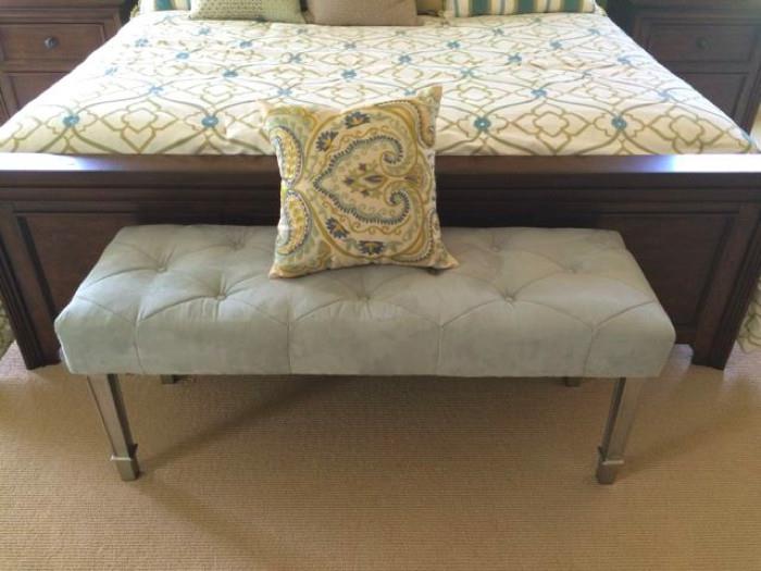 Tufted suede sitting bench