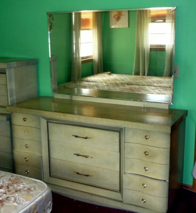 Mid Century Modern Bassett Bland 9 Drawer Dresser with Mirror    http://bid.auctionbymayo.com/view-auctions/catalog/id/7753/lot/987221/?url=%2Fview-auctions%2Fcatalog%2Fid%2F7753%2F%3Fpage%3D1%26items%3D100