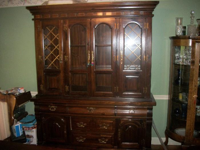 unclutter look at china cabinet
