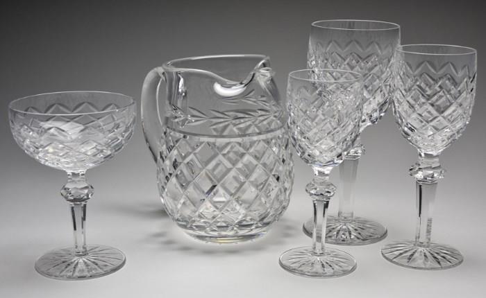 Lot 14: A SET OF WATERFORD CRYSTAL STEMWARE FOR SIX