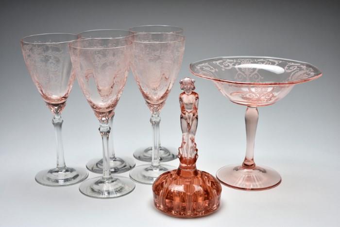 Lot 20: AN ASSEMBLED COLLECTION OF ETCHED PINK GLASS TABLE ARTICLES