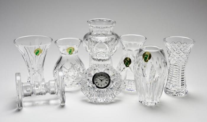 Lot 75: EIGHT WATERFORD CRYSTAL TABLE ARTICLES