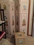 floral room divider mith matching box